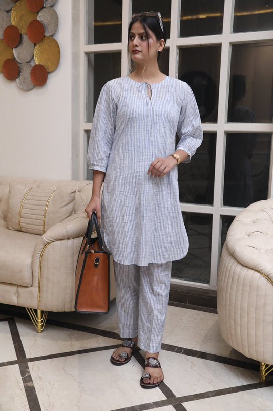 Negchar Striped Linen Kurta with Parallel Pajama Set